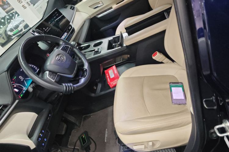Used Toyota SIENNA 2021 2.5L Hybrid Ultimate Edition Left Front Seat