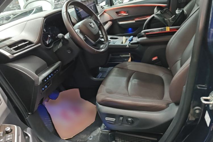 Used Toyota SIENNA 2021 2.5L Hybrid Platinum Edition Left Front Seat