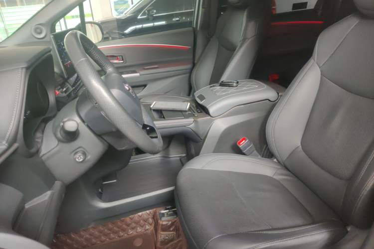 Used Toyota SIENNA 2021 2.5L Hybrid Platinum Edition Left Front Seat