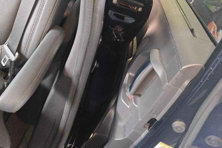 Used Toyota SIENNA 2021 2.5L Hybrid Platinum Edition Left Rear Door Interior