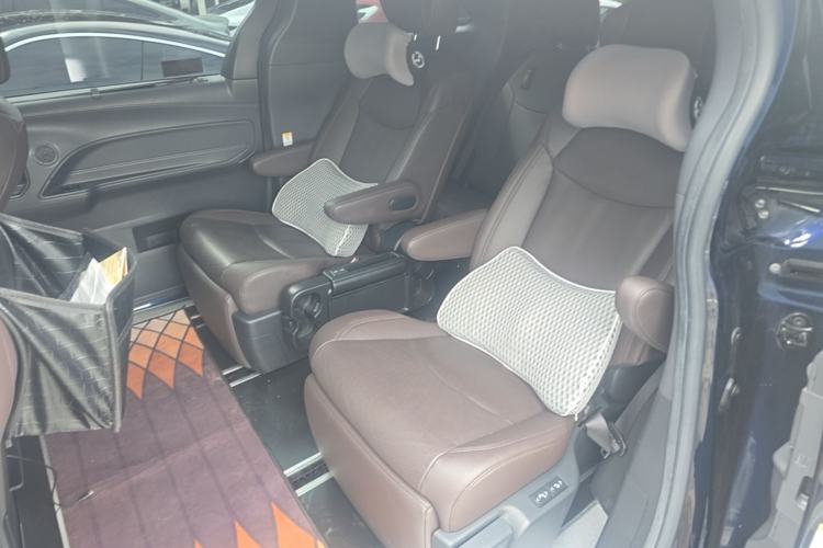 Used Toyota SIENNA 2021 2.5L Hybrid Platinum Edition Left Rear Seat