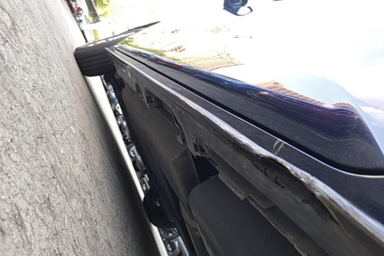 Used Toyota SIENNA 2021 2.5L Hybrid Luxury Edition Left Side Sill
