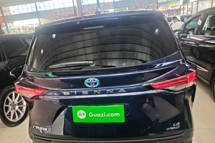 Used Toyota SIENNA 2021 2.5L Hybrid Comfort Edition Rear