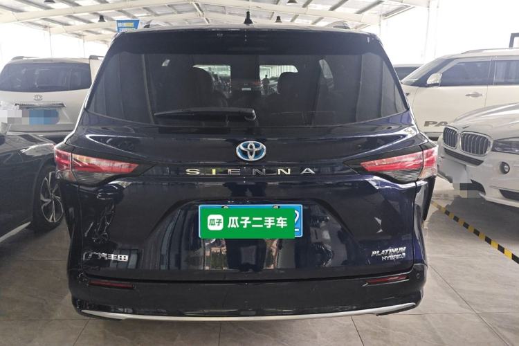 Used Toyota SIENNA 2021 2.5L Hybrid Platinum Edition Rear