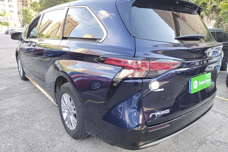 Used Toyota SIENNA 2021 2.5L Hybrid Luxury Edition Rear Left 45 Deg