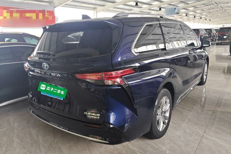 Used Toyota SIENNA 2021 2.5L Hybrid Platinum Edition Rear Right 45 Deg