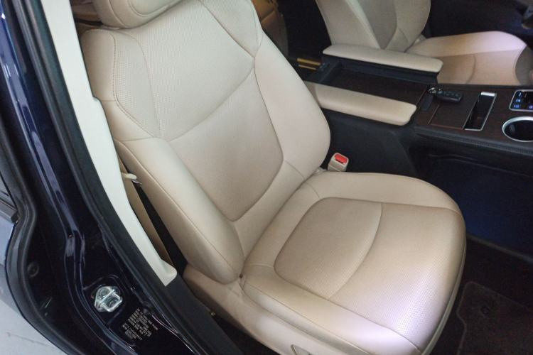 Used Toyota SIENNA 2021 2.5L Hybrid Luxury Edition Right Front Seat