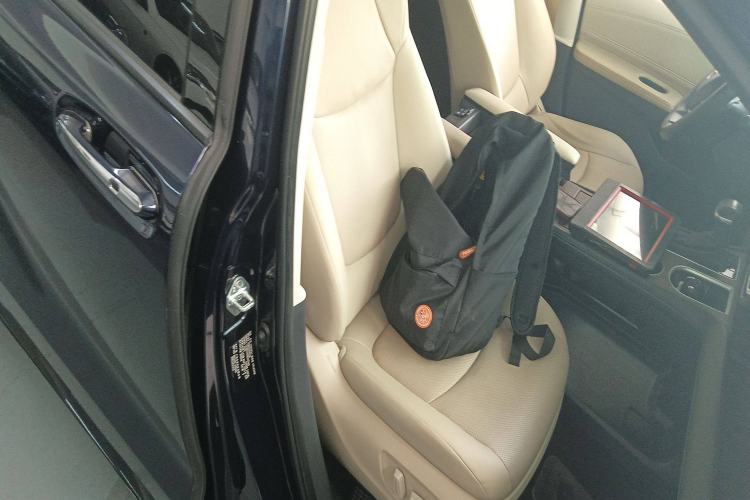 Used Toyota SIENNA 2021 2.5L Hybrid Luxury Edition Right Front Seat