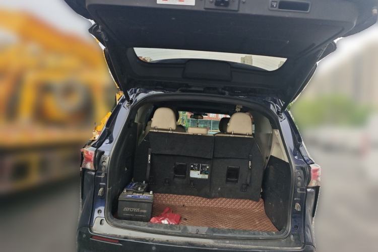 Used Toyota SIENNA 2021 2.5L Hybrid Luxury Edition Trunk