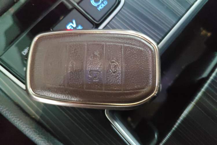 Used Toyota SIENNA 2021 2.5L Hybrid Platinum Edition Vehicle Key