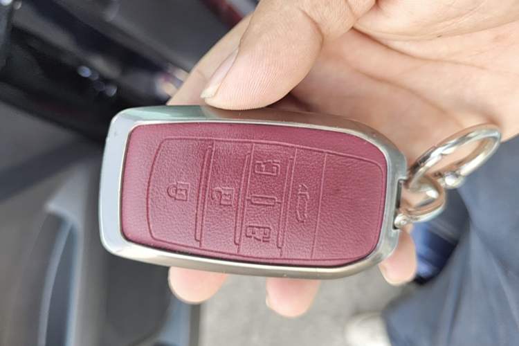 Used Toyota SIENNA 2021 2.5L Hybrid Luxury Edition Vehicle Key