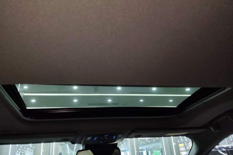 Used Toyota SIENNA 2021 2.5L Hybrid Ultimate Edition Headliner