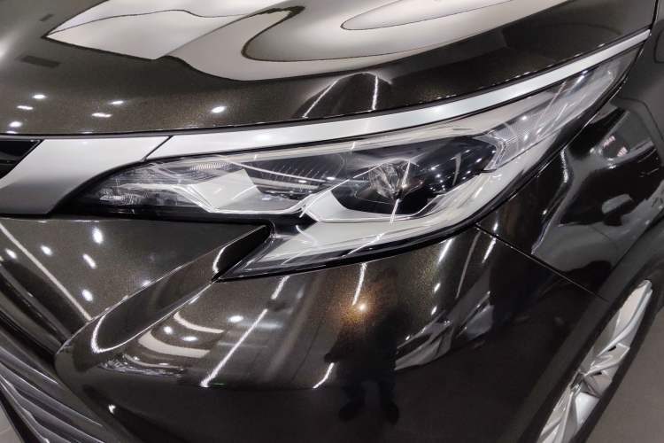 Used Toyota SIENNA 2021 2.5L Hybrid Ultimate Edition Left Front Headlight