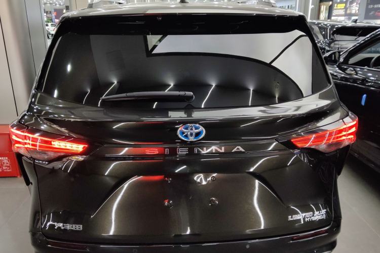 Used Toyota SIENNA 2021 2.5L Hybrid Ultimate Edition Rear