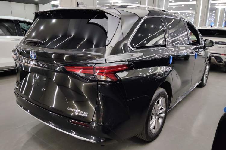 Used Toyota SIENNA 2021 2.5L Hybrid Ultimate Edition Rear Right 45 Deg