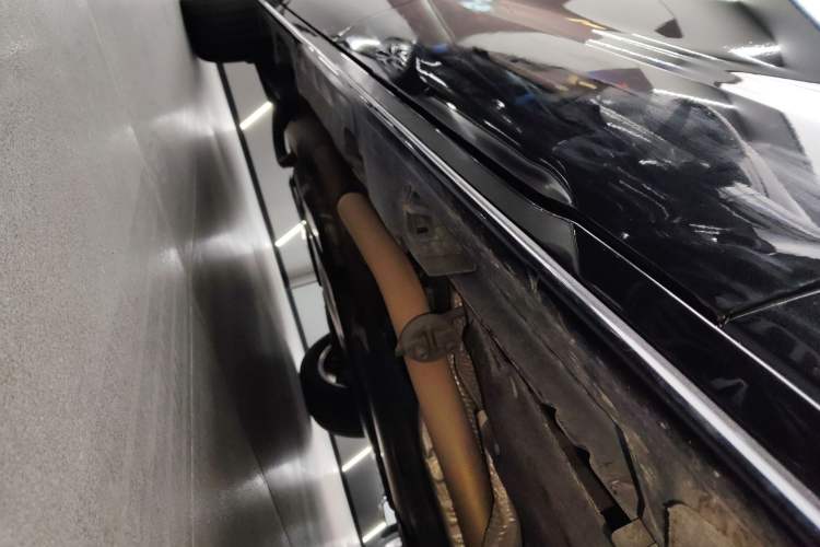 Used Toyota SIENNA 2021 2.5L Hybrid Ultimate Edition Right Side Sill