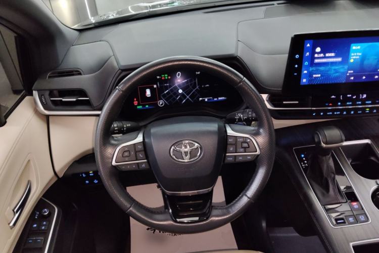 Used Toyota SIENNA 2021 2.5L Hybrid Ultimate Edition Steering Wheel