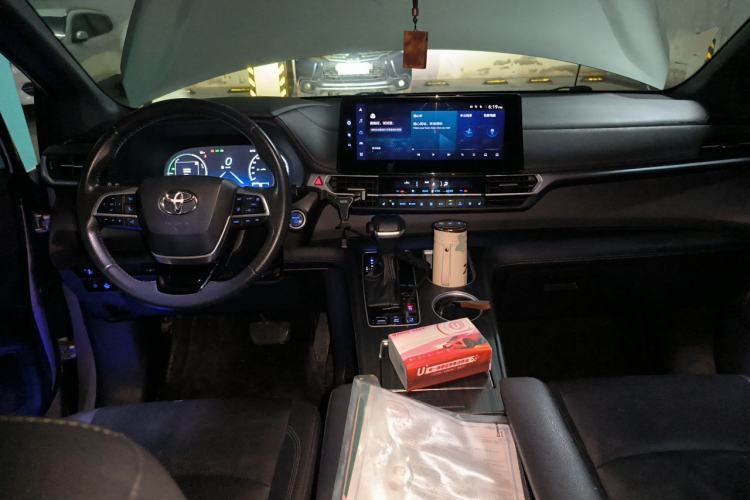 Used Toyota SIENNA 2021 2.5L Hybrid Ultimate Edition Center Console