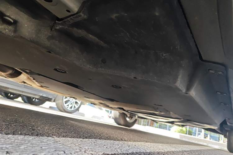 Used Toyota SIENNA 2021 2.5L Hybrid Platinum Edition Chassis Front Left