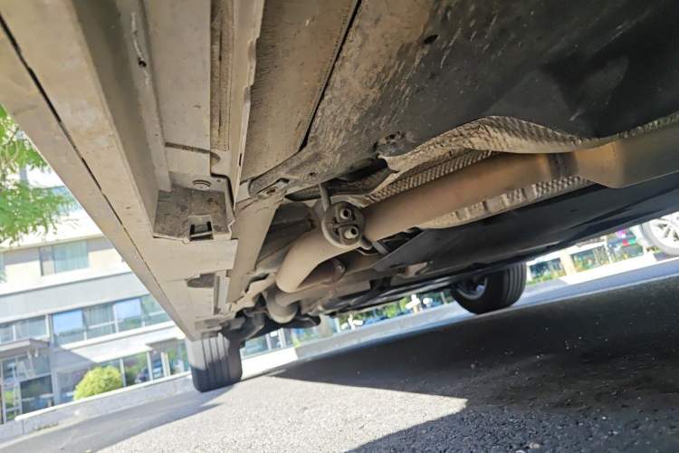 Used Toyota SIENNA 2021 2.5L Hybrid Platinum Edition Chassis Front Right