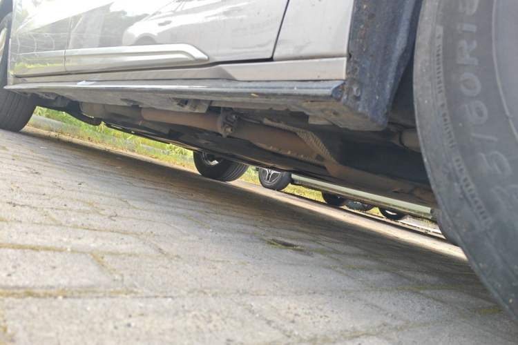 Used Toyota SIENNA 2021 2.5L Hybrid Platinum Edition Chassis Front Right