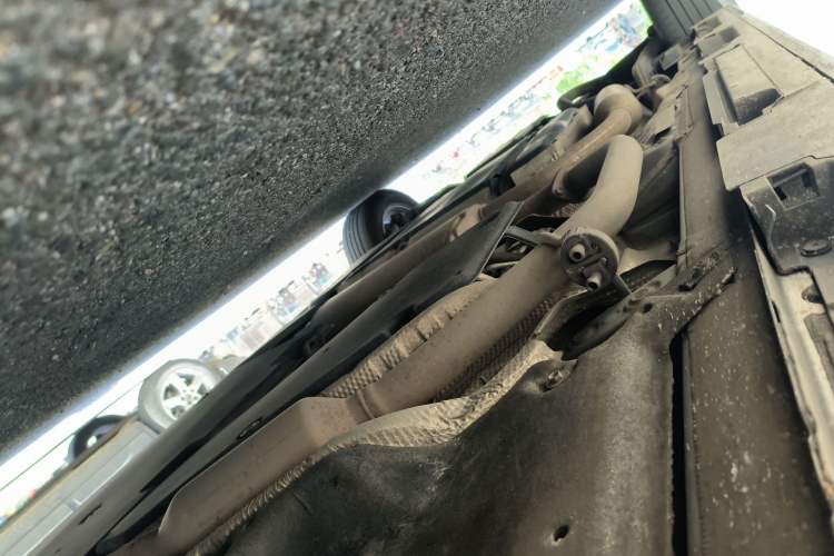 Used Toyota SIENNA 2021 2.5L Hybrid Platinum Edition Chassis Front Right