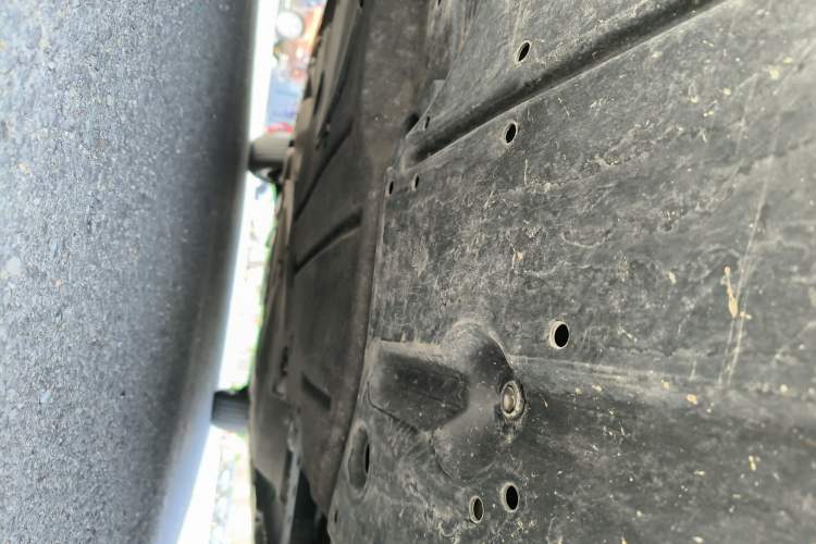 Used Toyota SIENNA 2021 2.5L Hybrid Platinum Edition Chassis Front