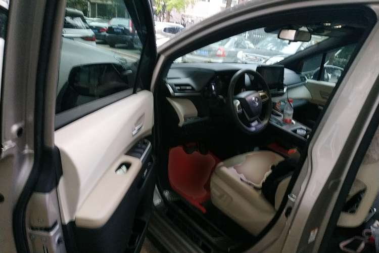 Used Toyota SIENNA 2021 2.5L Hybrid Luxury Edition Driver Seat