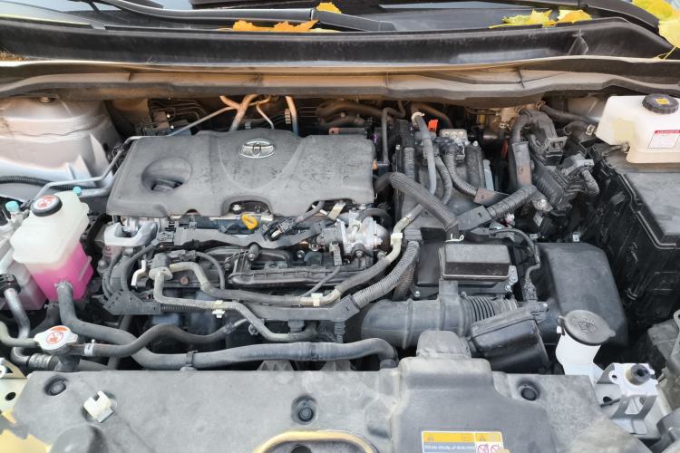 Used Toyota SIENNA 2021 2.5L Hybrid Platinum Edition Engine Bay