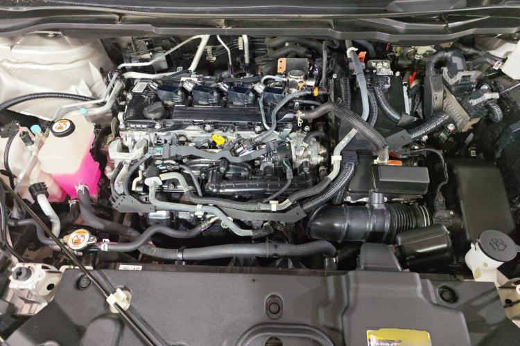Used Toyota SIENNA 2021 2.5L Hybrid Luxury Edition Engine Bay