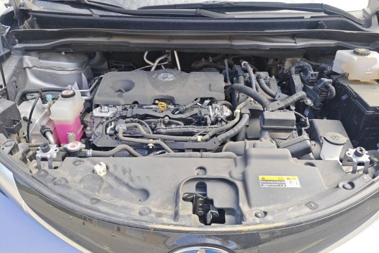 Used Toyota SIENNA 2021 2.5L Hybrid Platinum Edition Engine Bay