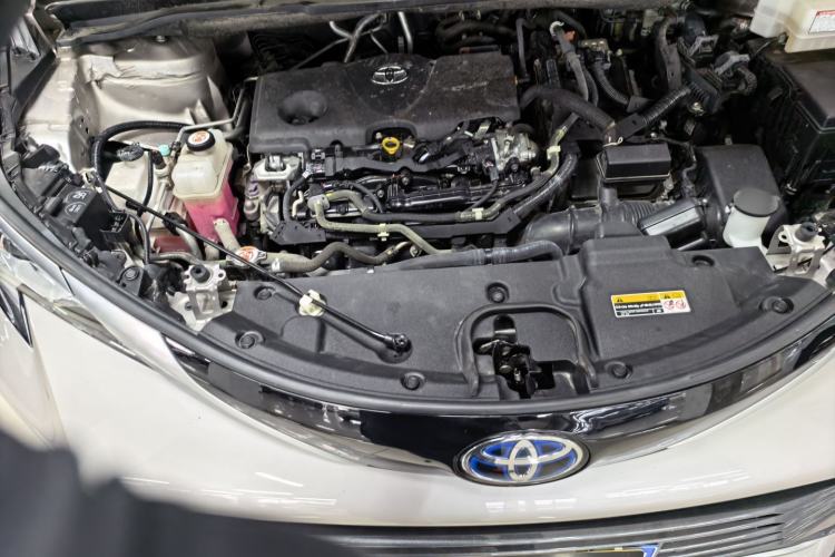 Used Toyota SIENNA 2021 2.5L Hybrid Luxury Edition Engine Bay