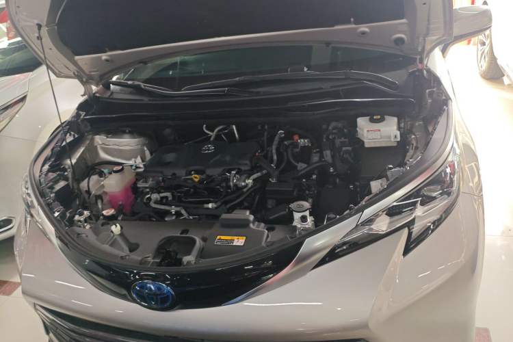 Used Toyota SIENNA 2021 2.5L Hybrid Ultimate Edition Engine Bay