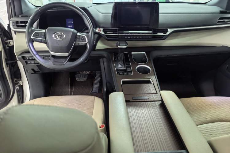 Used Toyota SIENNA 2021 2.5L Hybrid Luxury Edition Exterior 11