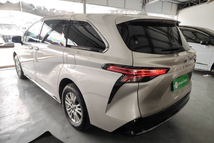 Used Toyota SIENNA 2021 2.5L Hybrid Premium Edition Exterior 2