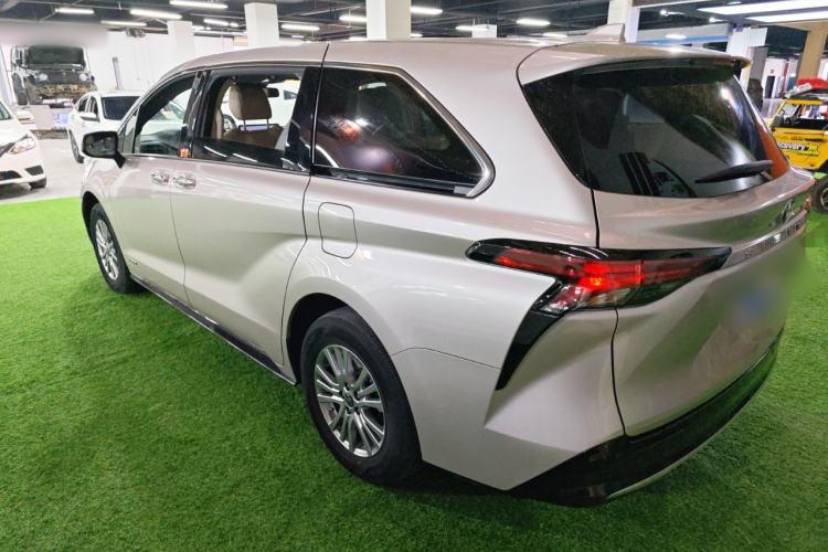 Used Toyota SIENNA 2021 2.5L Hybrid Luxury Edition Exterior 3