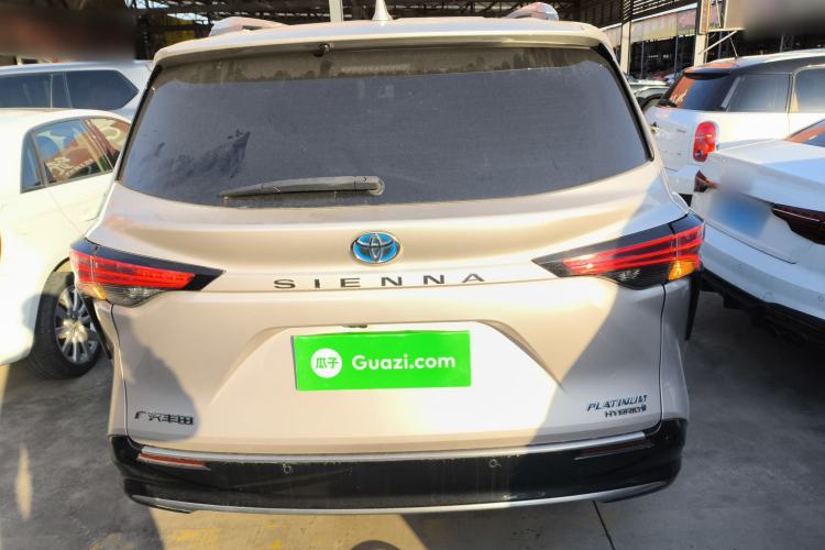 Used Toyota SIENNA 2021 2.5L Hybrid Platinum Edition Exterior 4