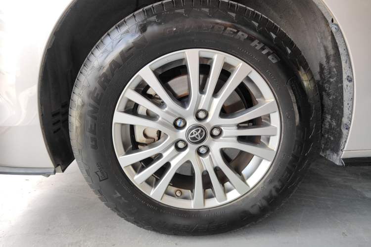 Used Toyota SIENNA 2021 2.5L Hybrid Premium Edition Exterior 4