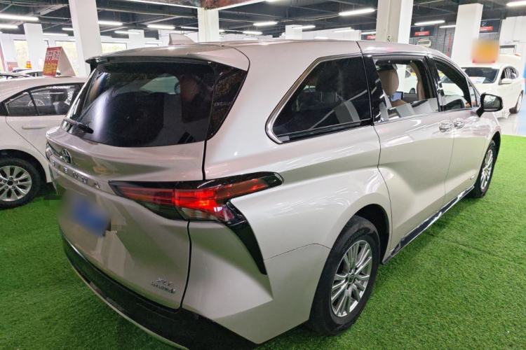 Used Toyota SIENNA 2021 2.5L Hybrid Luxury Edition Exterior 5