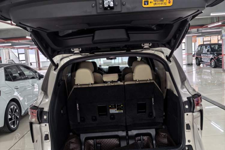 Used Toyota SIENNA 2021 2.5L Hybrid Luxury Edition Exterior 6
