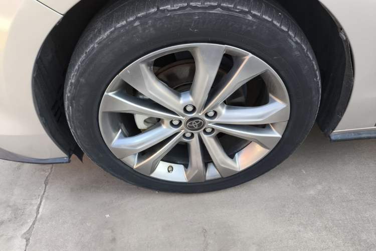 Used Toyota SIENNA 2021 2.5L Hybrid Platinum Edition Exterior 7