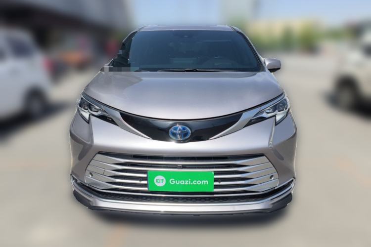 Used Toyota SIENNA 2021 2.5L Hybrid Platinum Edition Front