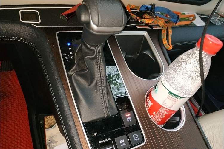 Used Toyota SIENNA 2021 2.5L Hybrid Luxury Edition Gear Lever