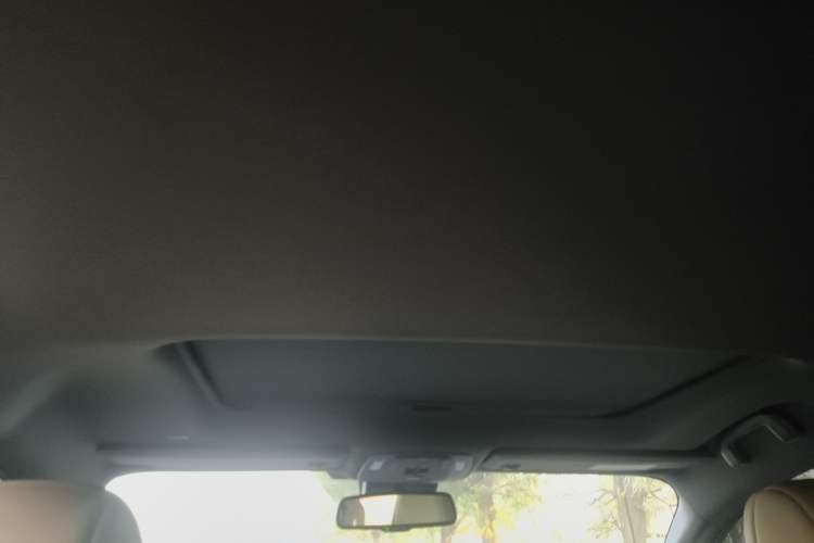 Used Toyota SIENNA 2021 2.5L Hybrid Luxury Edition Headliner