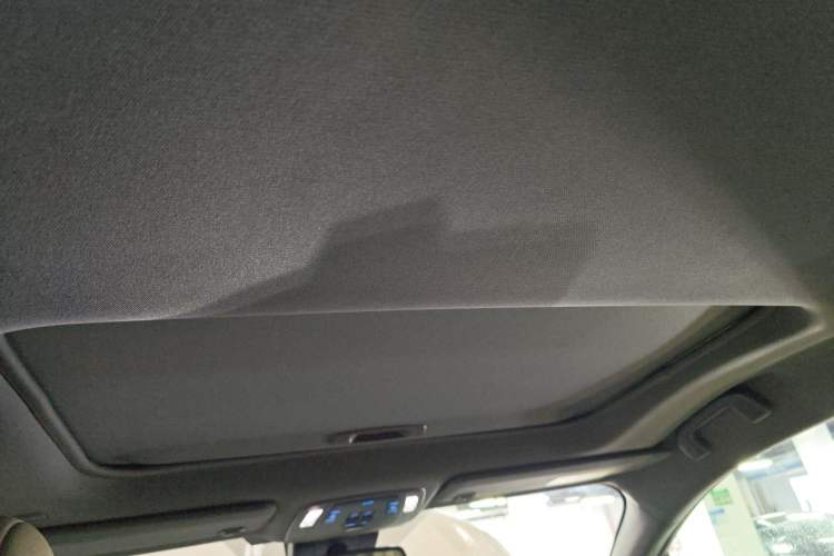 Used Toyota SIENNA 2021 2.5L Hybrid Luxury Edition Headliner