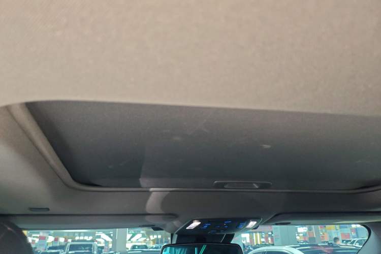 Used Toyota SIENNA 2021 2.5L Hybrid Ultimate Edition Headliner