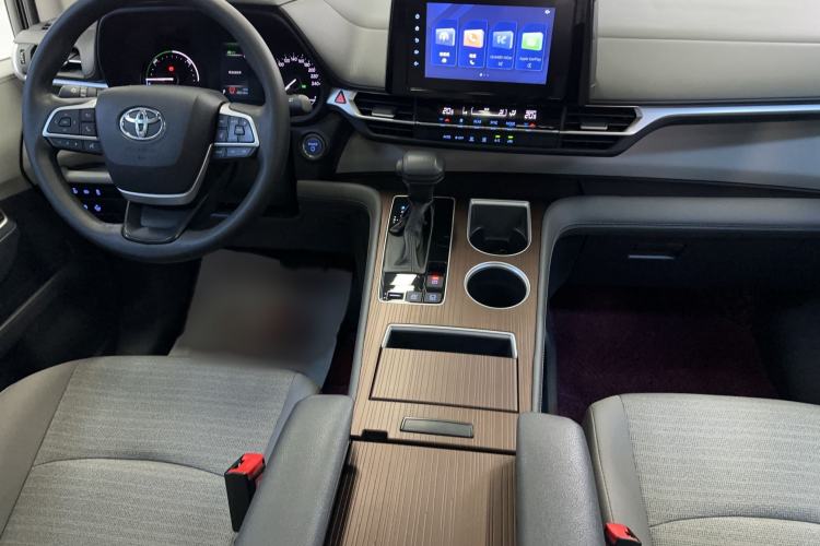 Used Toyota SIENNA 2021 2.5L Hybrid Comfort Edition Interior 1