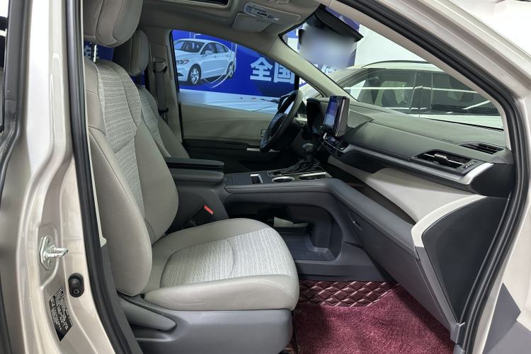 Used Toyota SIENNA 2021 2.5L Hybrid Comfort Edition Interior 10