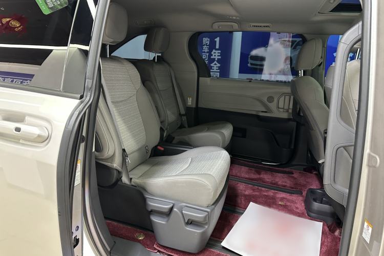 Used Toyota SIENNA 2021 2.5L Hybrid Comfort Edition Interior 11