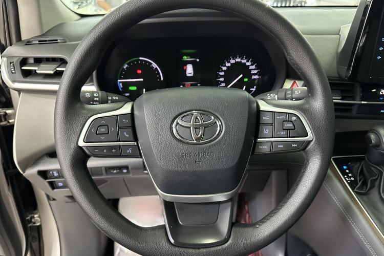 Used Toyota SIENNA 2021 2.5L Hybrid Comfort Edition Interior 3